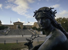 Under the Same Sky, Different Circumstances 图片1