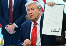 Americans are sharing some completely normalized things about American politics, but they’re actually incredibly dystopian 消息3