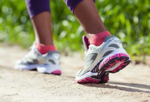 Long walks linked to improved heart health and longevity 10.28 44