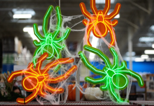 One Tech Tip: Keeping up with your Halloween trick-or-treaters with these tricks 企业微信截图 17612760208098