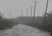 Category 5 Hurricane Melissa brings flooding and catastrophic winds to Jamaica 屏幕截图 2025 10 29 144125