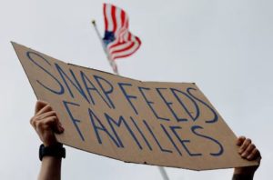 USDA tells states to undo efforts to issue full food aid benefits 捕获