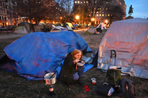 Living One Crisis Away: America's "Kill Line" Reality 图片1