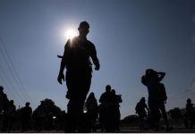 US triples ‘exit bonus’ to $3,000 for voluntary deportation 捕获